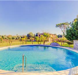 4 Bedroom villa with pool near Pollensa, sleeps 8